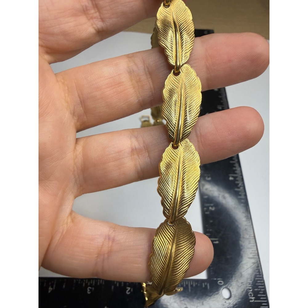 Napier Gold Tone Leaf Link Choker Necklace Textured Botanical Feather Design